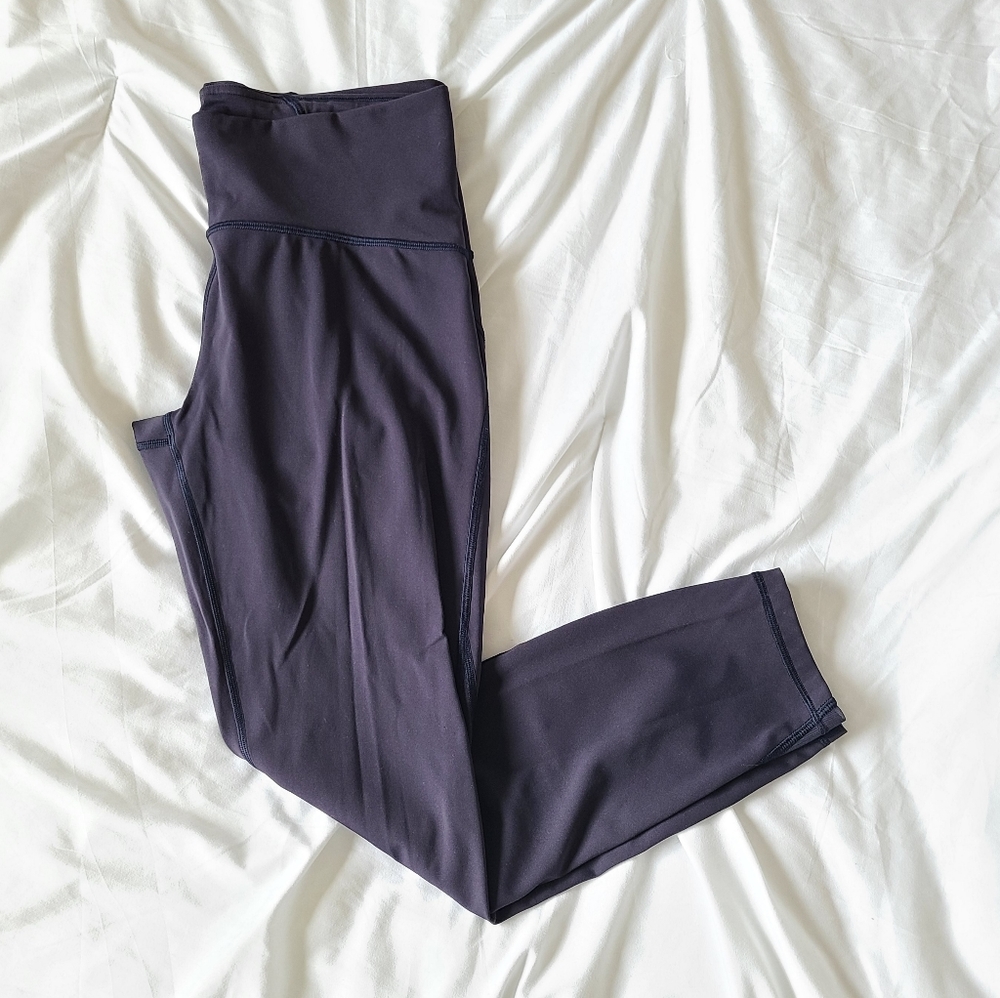 Lululemin Train Times Navy Blue Leggings 10 - 25"
